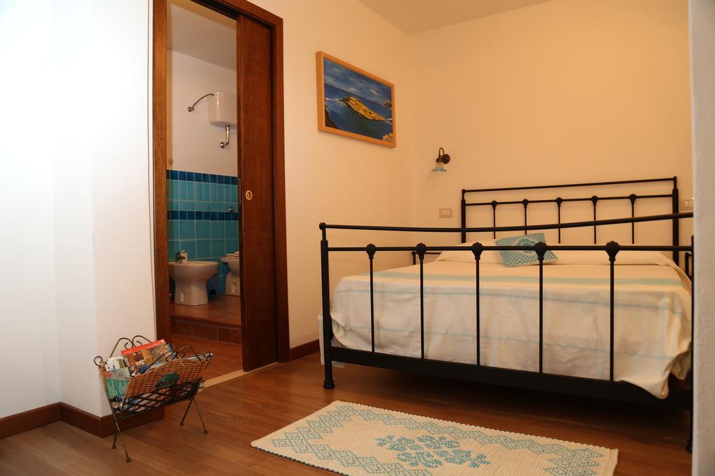 B&B Tre - Rooms & Relax Oristano Phòng bức ảnh