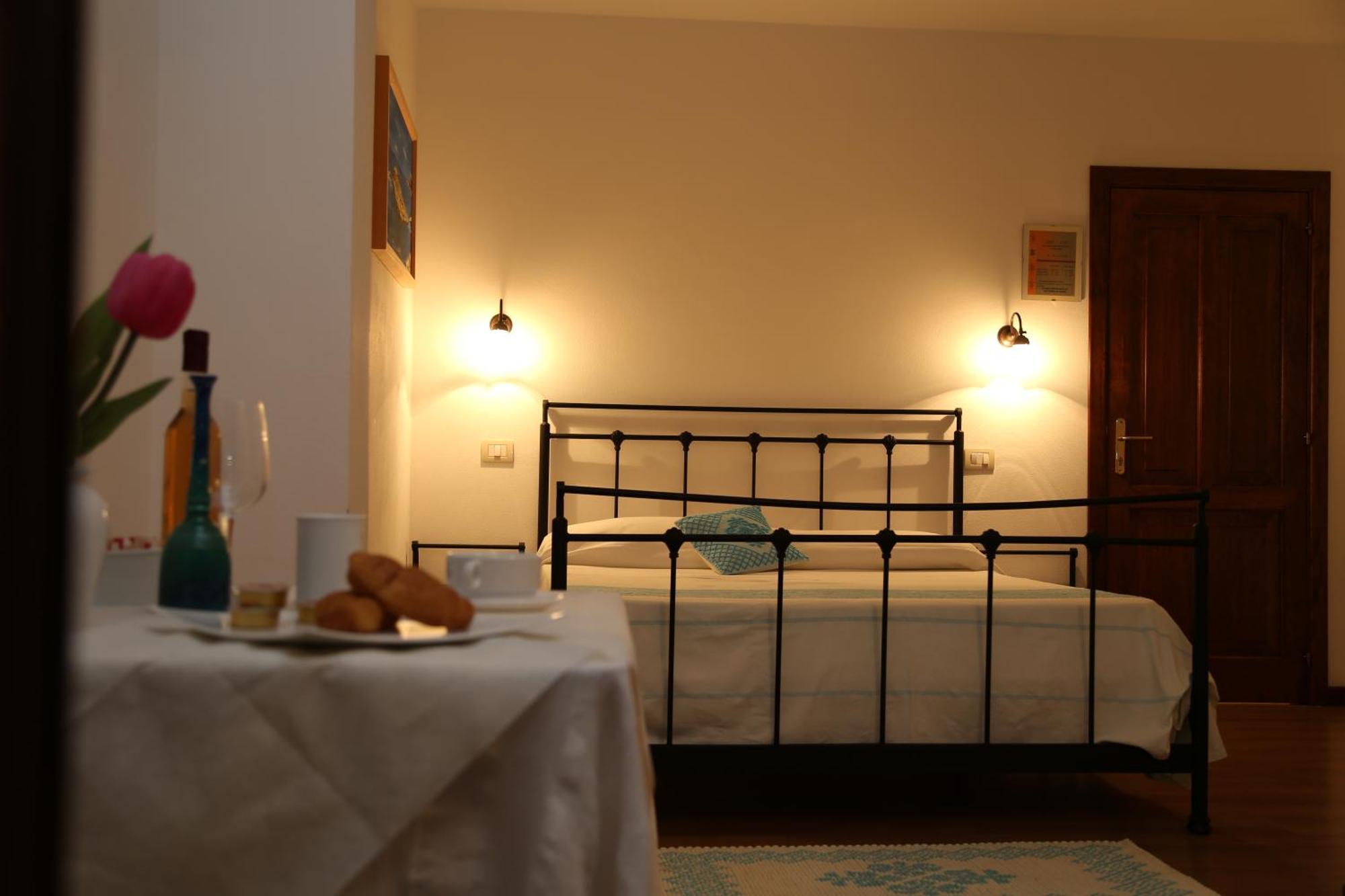 B&B Tre - Rooms & Relax Oristano Phòng bức ảnh