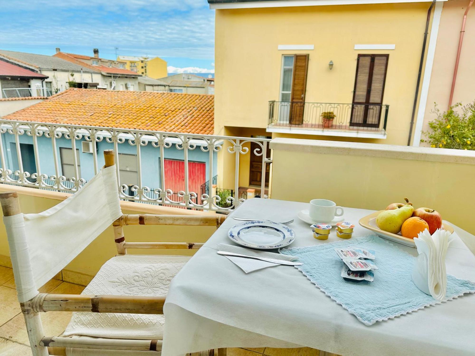 B&B Tre - Rooms & Relax Oristano Ngoại thất bức ảnh
