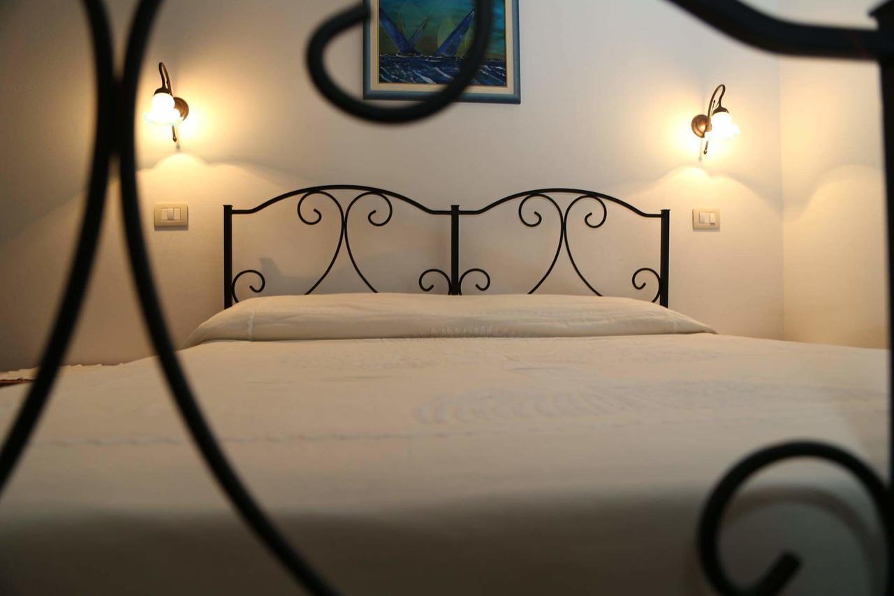 B&B Tre - Rooms & Relax Oristano Ngoại thất bức ảnh